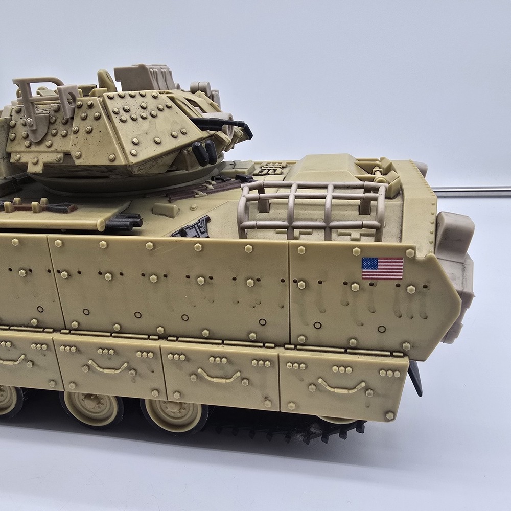 2007 Unimax Toys Bravo Team M3A2 Bradley Desert Camo READ - Picture 16 of 16